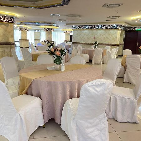 Crown Palace Hotel Ajman Bagian luar foto