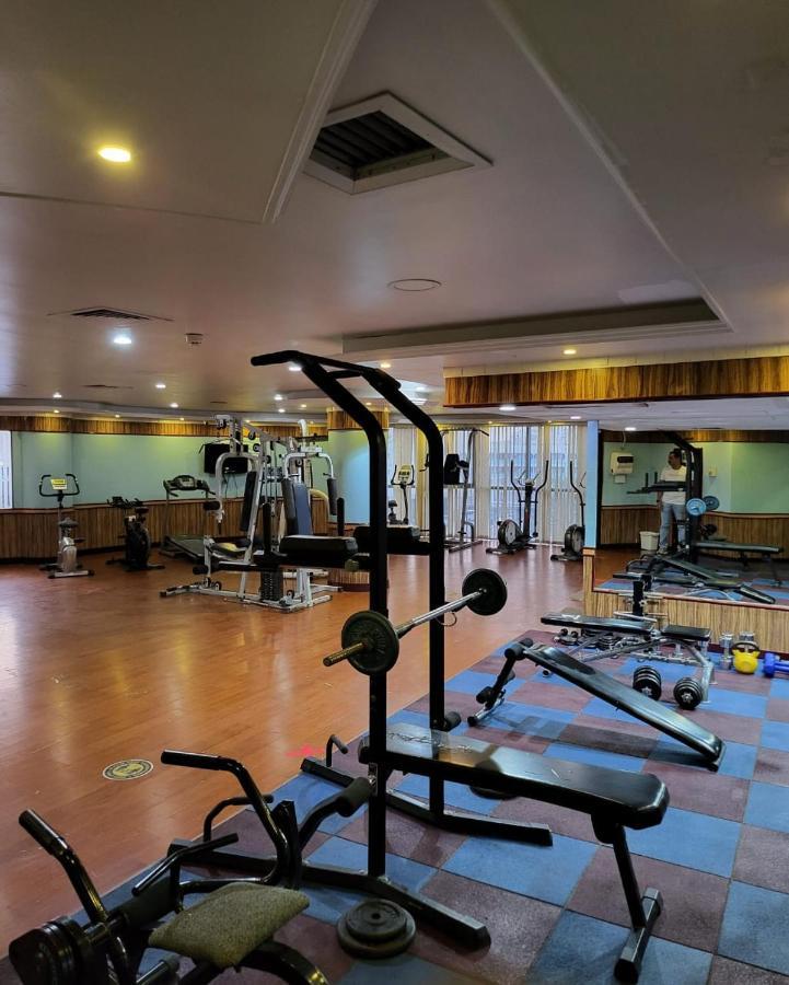 Crown Palace Hotel Ajman Bagian luar foto
