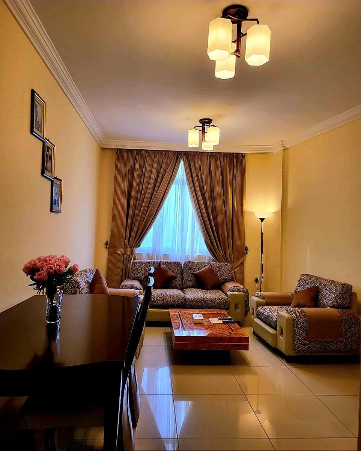 Crown Palace Hotel Ajman Bagian luar foto