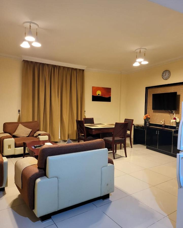 Crown Palace Hotel Ajman Bagian luar foto