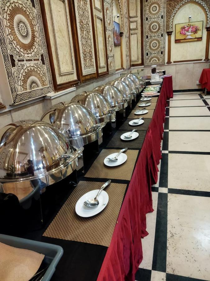 Crown Palace Hotel Ajman Bagian luar foto