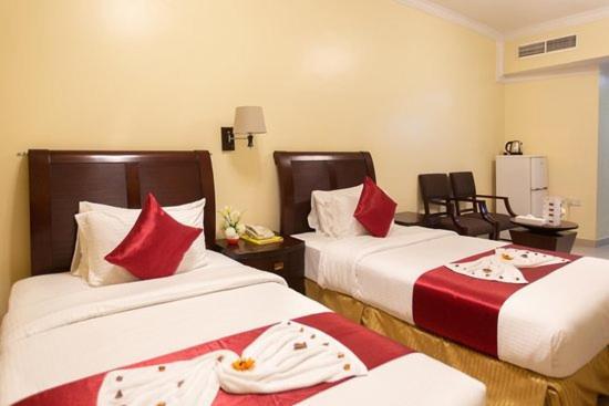 Crown Palace Hotel Ajman Bagian luar foto