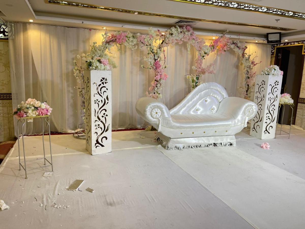 Crown Palace Hotel Ajman Bagian luar foto